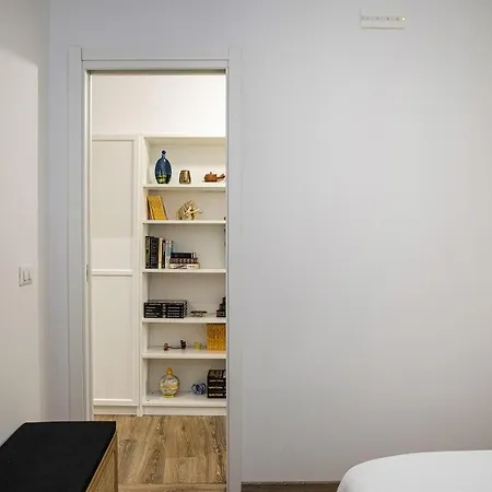 Art Near Lomellini Street By Wonderful Italy Appartamento