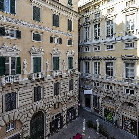 Art Near Lomellini Street By Wonderful Italy