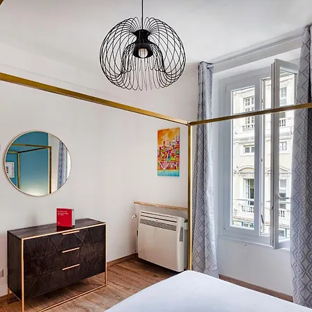 Apartment Art Near Lomellini Street By Wonderful Italy *